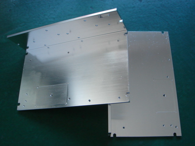 Precisione di CNC di L-Forma che lavora angolo a macchina di alluminio del prototipo rapido con il rivestimento di conversione